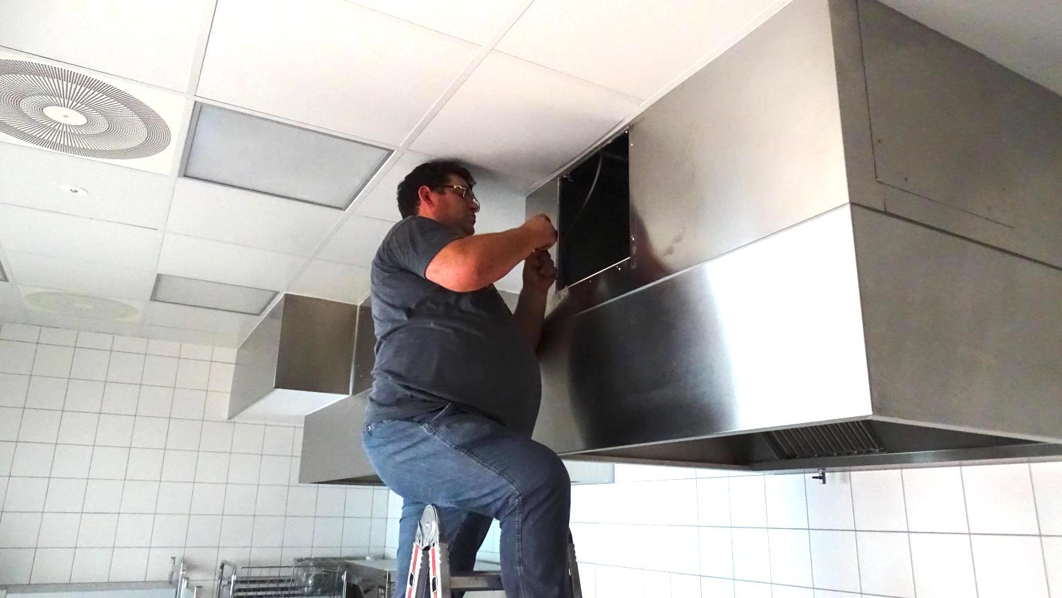 SCHAKO Group Küchenlüftung - our team your success - REVEN