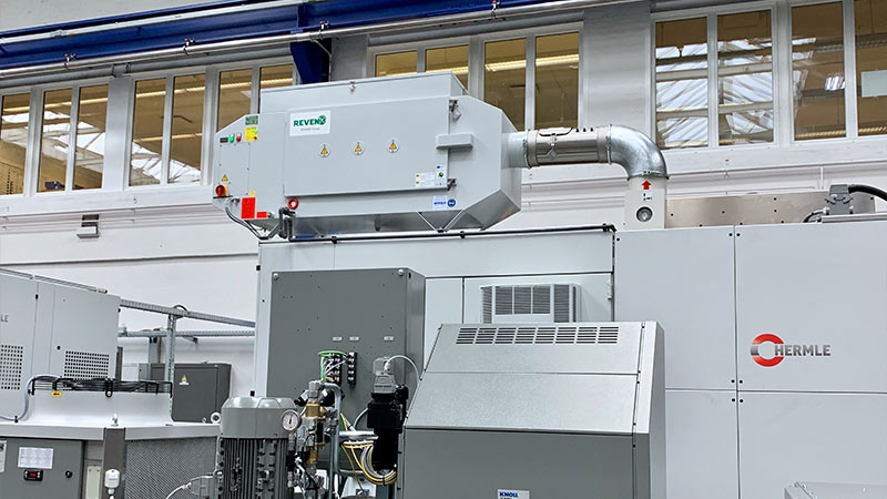 Elektrostatischer Ölnebelabscheider mit vorgeschaltetem Kondensator Elektrostatischer Ölnebelabscheider mit vorgeschaltetem Kondensator